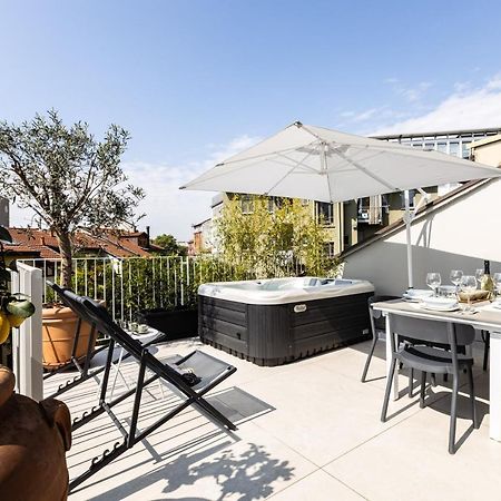 *Villa Olivo*With Private Terrace & Jacuzzi + 3Bedrooms Milan Exterior photo